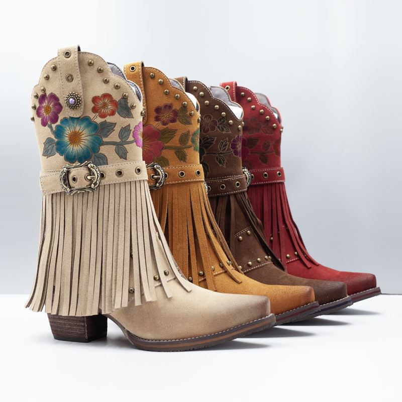Botas occidentales de cuero con bordado floral y flecos
